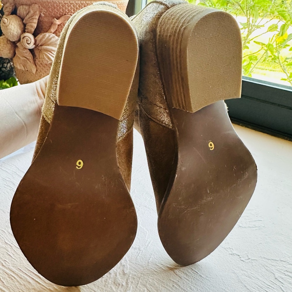 Diba True Stop By Bootie Camel Beige Gold Leather Suede Size 6M - Picture 6 of 9